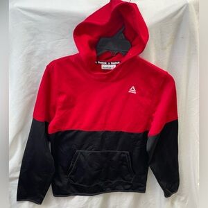 Reebok Two-Tone Red and Black pullover Hoodie boys sz XL